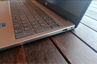 Computer portatile HP Intel i3-Octa Core da 512 GB NVMe