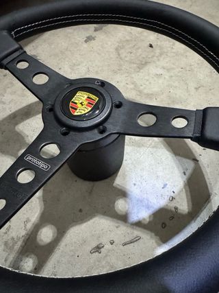 Volante Momo Prototipo + Piña Porsche 911