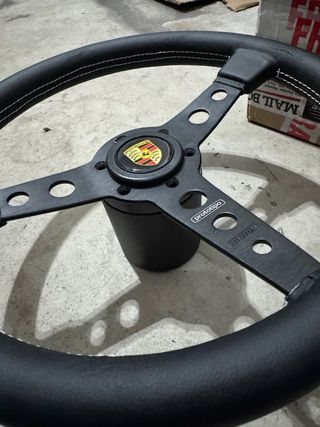 Volante Momo Prototipo + Piña Porsche 911