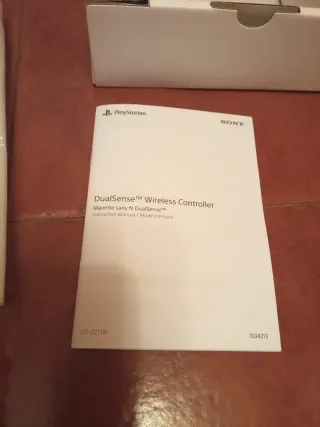 Cajas vacías PS5 y Mando DualSense