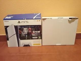 Cajas vacías PS5 y Mando DualSense