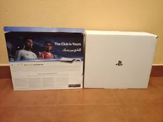 Cajas vacías PS5 y Mando DualSense
