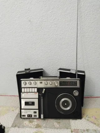 Tocadiscos Vintage Sanyo Negro