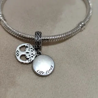 Charm Árbol Genealógico