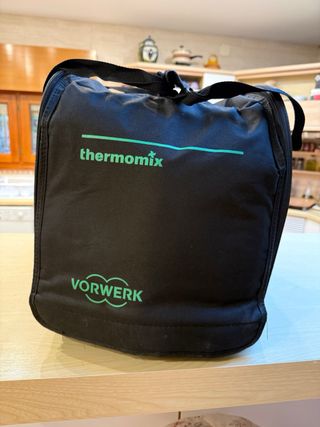Thermomix TM6 con todos los accesorios + bolsa