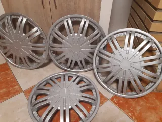 Tapacubos plateados 16 pulgadas