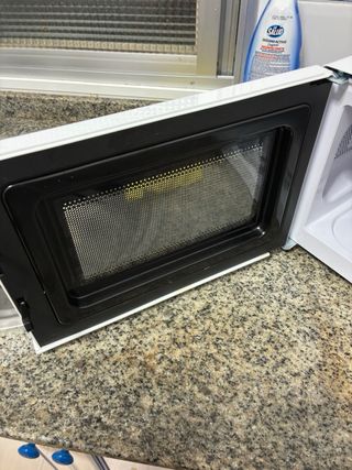 Microondas Blanco HTW