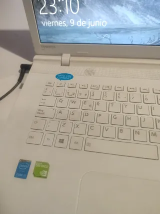 Portatile Toshiba Bianco