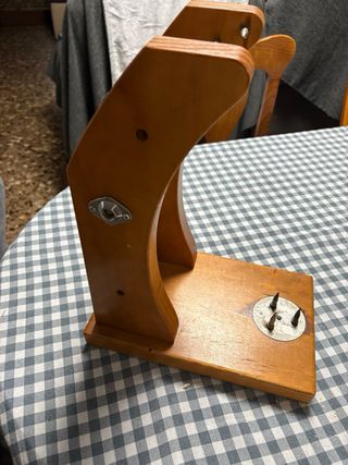 Jamonero de madera y metal