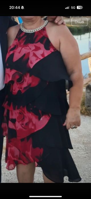 Abito elegante nero e rosso