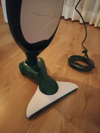 Aspiradora Kobold VK140 con accesorios