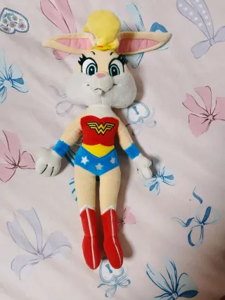 Peluche Lola Bunny Wonder Woman