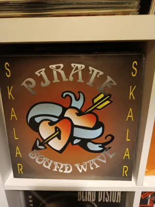 Vinilo Pirate Sound Wave - Skalar
