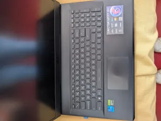 MSI Ordenador Portátil Negro