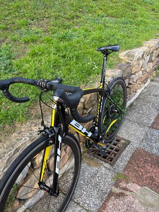 Bicicleta de carretera BH Quartz