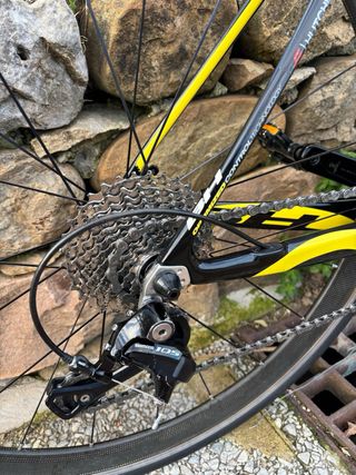 Bicicleta de carretera BH Quartz