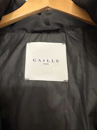 Abrigo Plumas Negro Gaëlle Paris