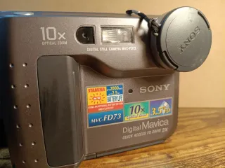 Sony Mavica MVC-FD73 + Caja y Accesorios