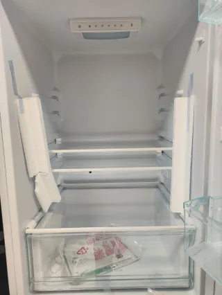 Nevera Candy Low Frost 176x54,5