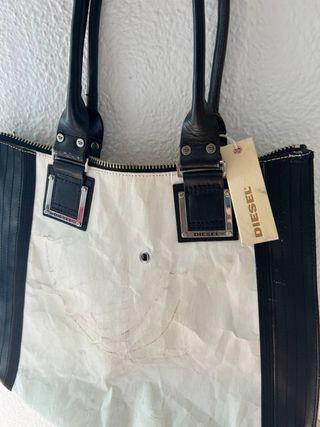 Bolso Diesel Blanco y Negro