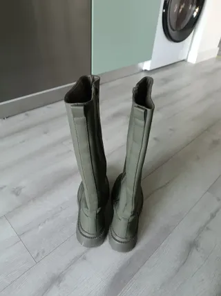 Stivali alti impermeabili verdi