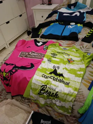Ropa deportiva Movistar Joma