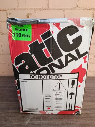 Aspirador Numatic Henry Roja NRV200