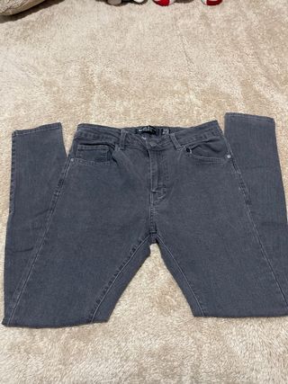 Pantalones vaqueros Bershka grises talla S