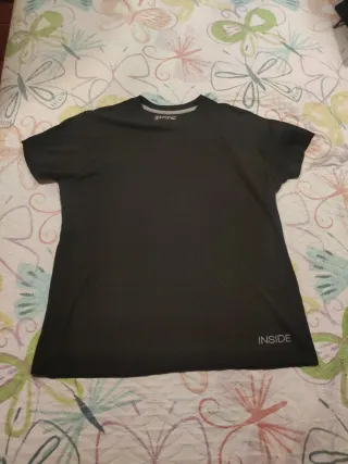 Camiseta INSIDE manga corta negra