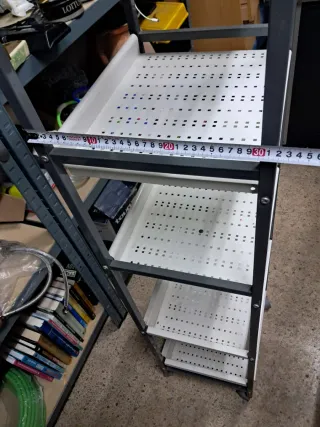 Estantería de metal