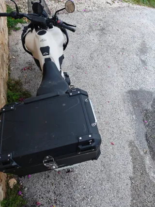 Royal Enfield Himalayan 450 Adventure