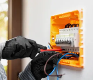 Electricista, Montador de Aire Acondicionado