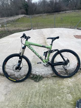 Bicicleta Enduro Kona Coilair Verde
