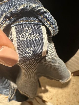 Chaqueta vaquera oversize desgastada