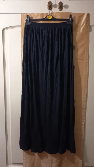 Falda larga negra