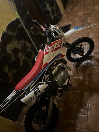 Pit Bike Enduro/Motocross Roja y Blanca