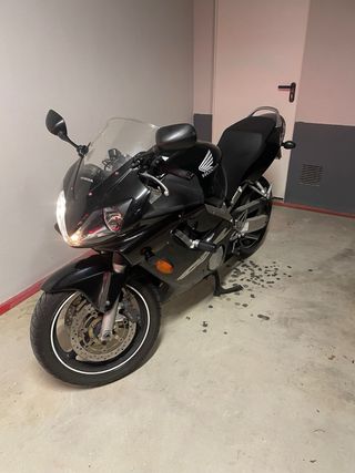 Honda CBR 600F Negra