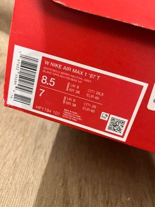 Nike Air Max 1 '87. Bold berry. (40)