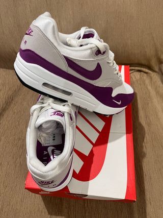 Nike Air Max 1 '87. Bold berry. (40)