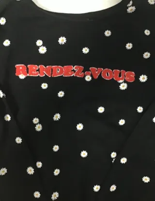 Jersey negro estampado flores