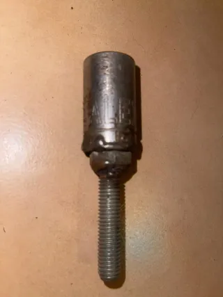 Bullone con inserto filettato 17mm