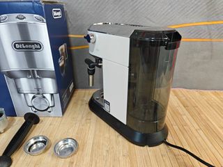 Cafetera DeLonghi Dedica Acero Inox EC685.W