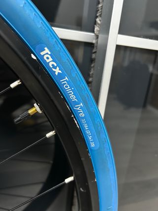 Rueda Bicicleta para Rodillo Tacx con piñonera