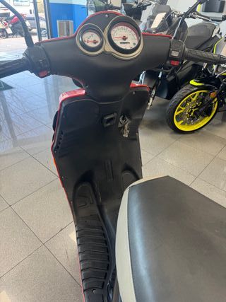 Beta Ark 49cc 2T Scooter