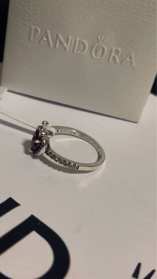 Anillo Pandora Corazón Reina Malvada Disney