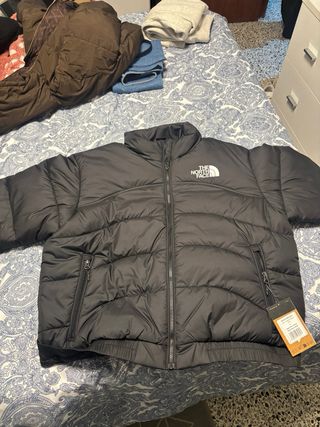 Chaqueta negra acolchada nueva sin uso