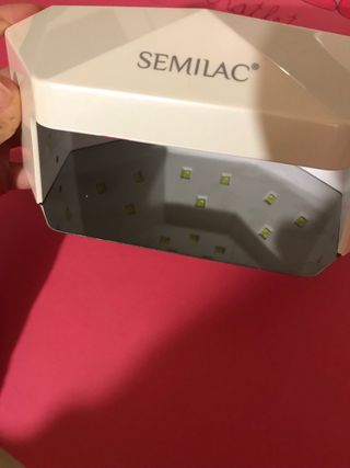 Lámpara UV Semilac para uñas