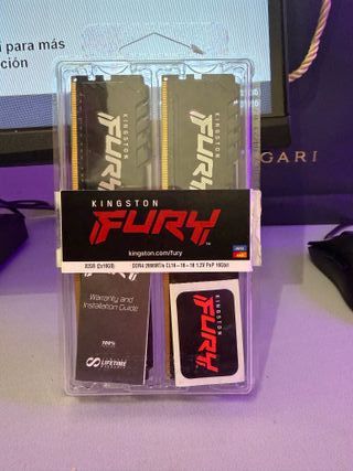 2x16GB Kingston Fury DDR4 RAM