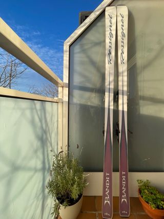 Esquís Rossignol Bandit + fijaciones Marker