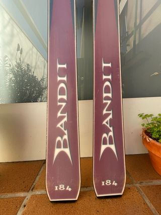 Esquís Rossignol Bandit + fijaciones Marker